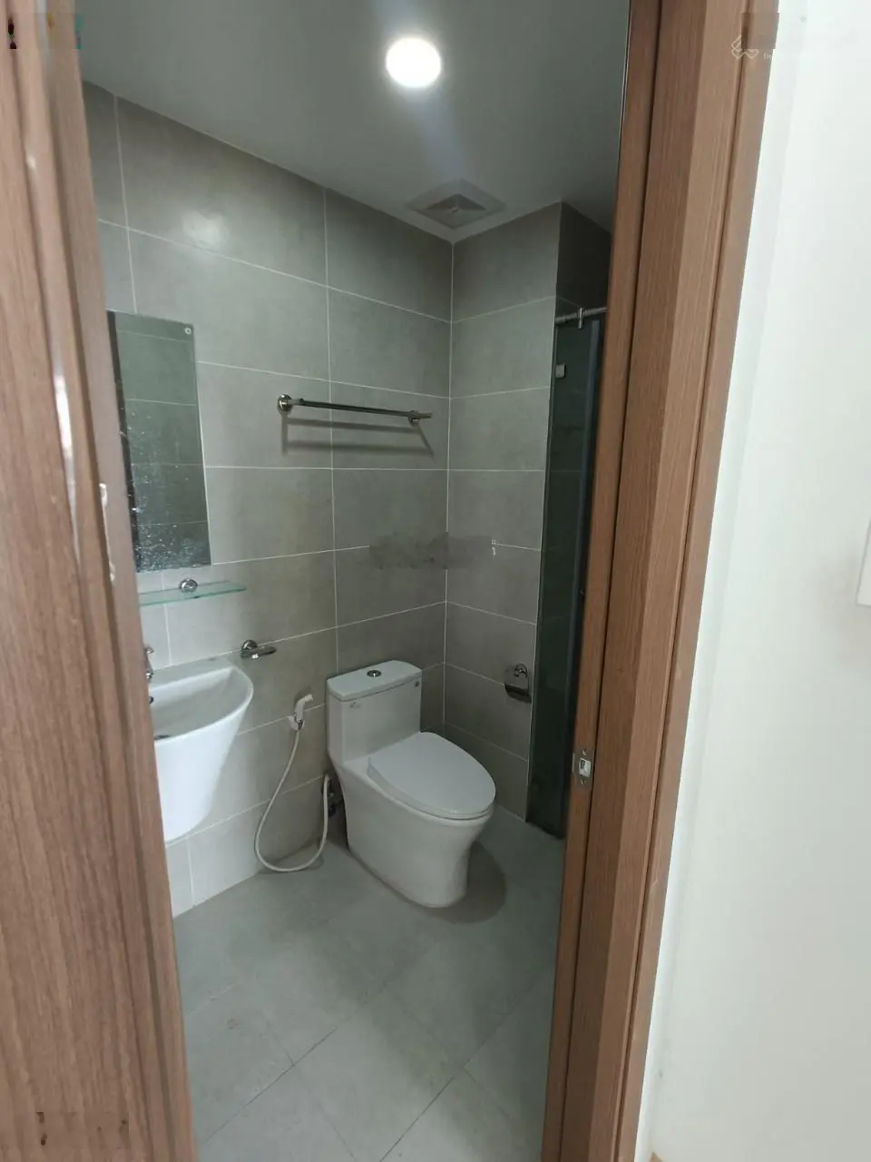 NGỘP BANK, Cần bán gấp căn 3PN2WC- Bcons Garden. 69m2. Giá 1ty850 trọn thuế phí, tặng full nội thất