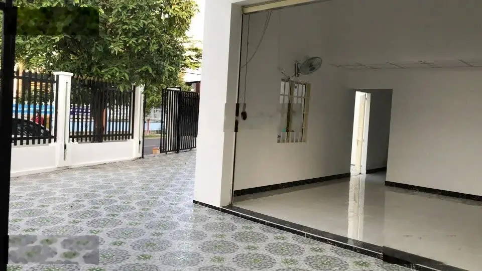 Cuối năm chủ cần tiền trả nợ, bán nhà 2 mặt tiền vũ duy chí, thị trấn củ chi, dọn vào ở liền, shr!!