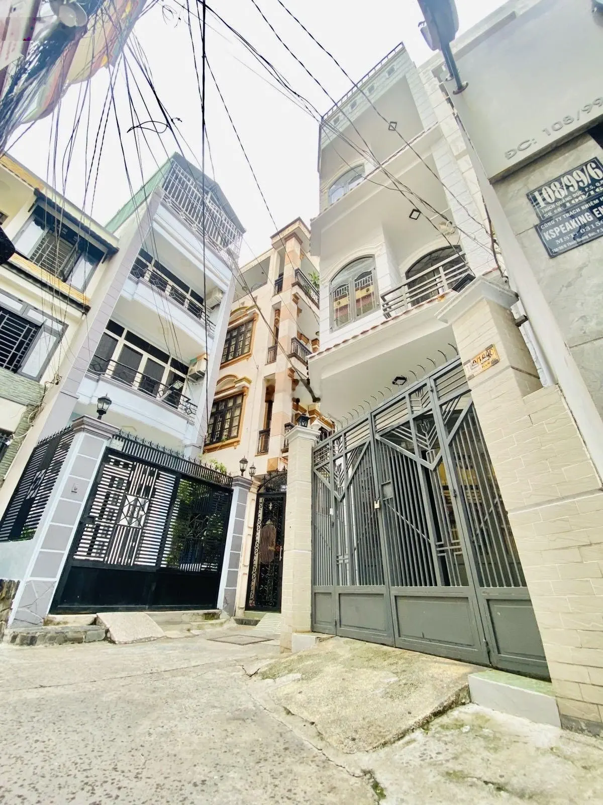 Nhà đẹp Phú Nhuận BTCT - công năng - giá tốt