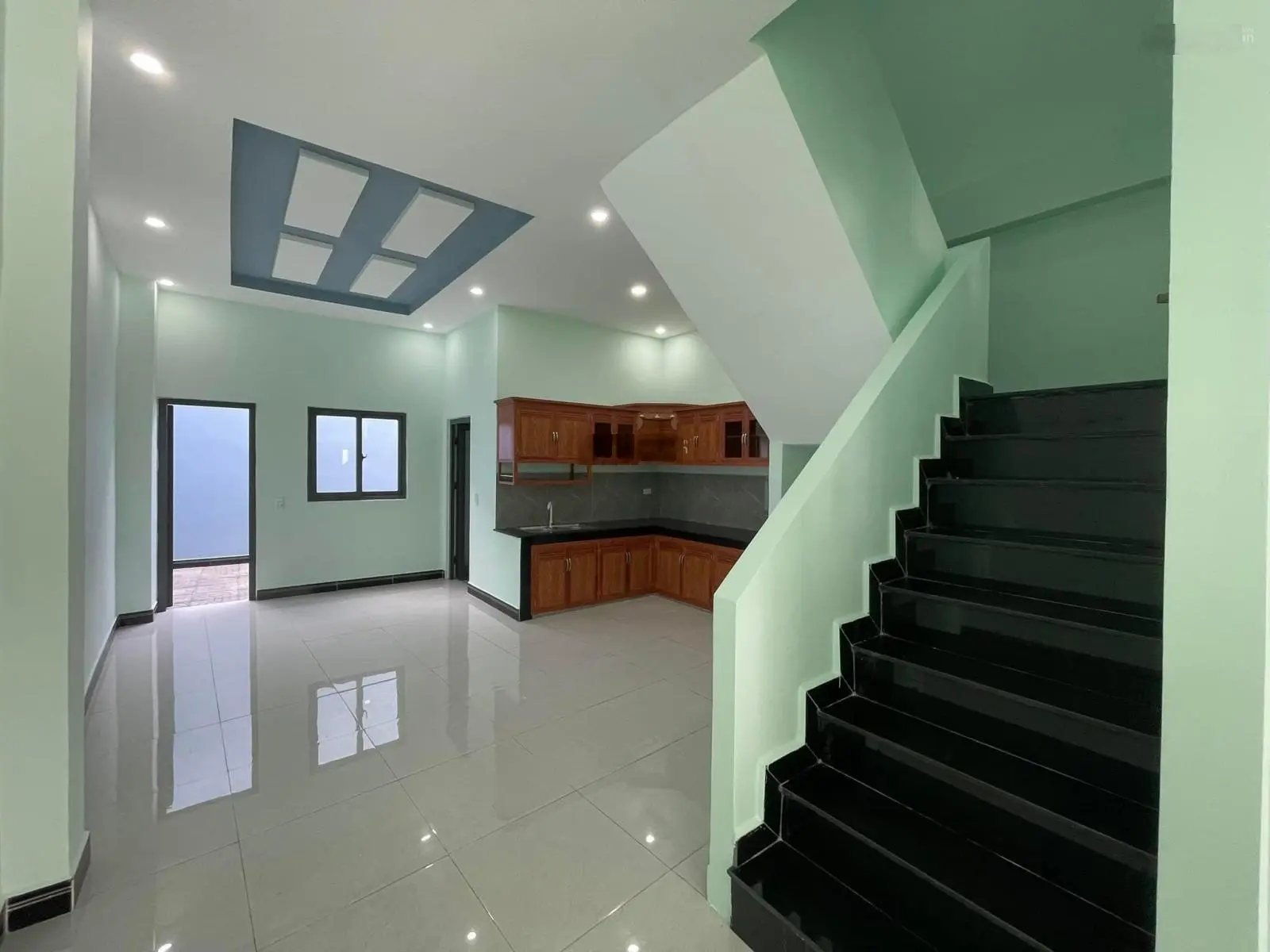 Nhà trệt lầu MTKD đường Đỗ Tấn Phong, P. Tân Đông Hiệp, Tp. Dĩ An. DT: 132.6m2. Giá: 4.5 tỷ TL