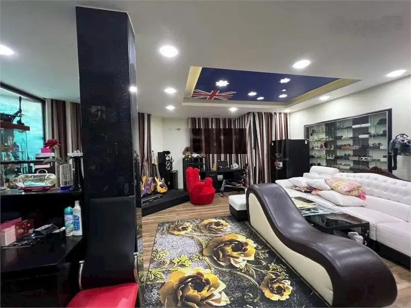 Giảm 3.5 tỷ! Bán trong 7 ngày. Nhà 5 Tầng, DT 8x14m, Nguyễn Xí Bình Thạnh, chỉ 14 tỷ