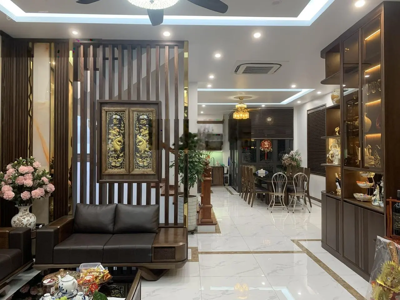 BIỆT THỰ 180 M2 ĐÃ HOÀN THIỆN PHUN NỘI THẤT chỉ việc sách vali về ở