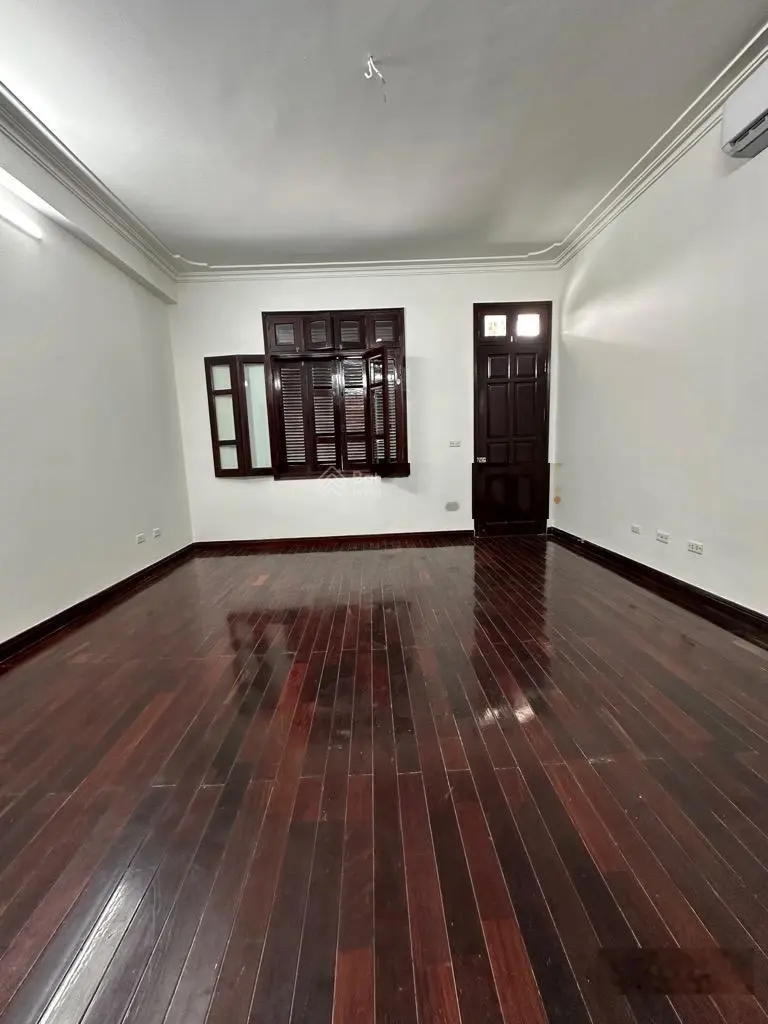 Bán biệt thự liền kề - lô góc - kđt mới văn quán,- contener tránh nhau - nội thất xịn