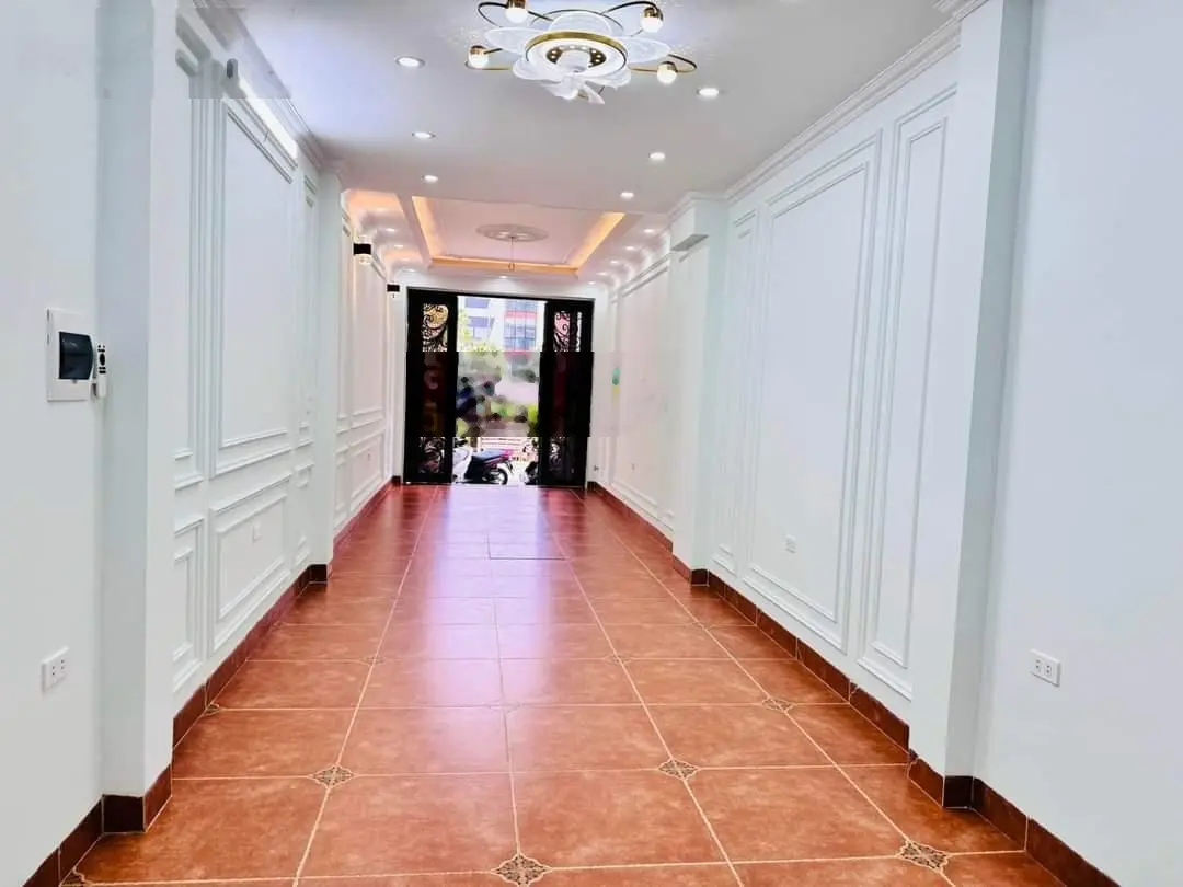 Hoa hậu Xuân Phương - 40m2x5t - phân lô - ô tô tránh - nhà mới - nội thất hiện đại - nhỉnh 9 tỷ