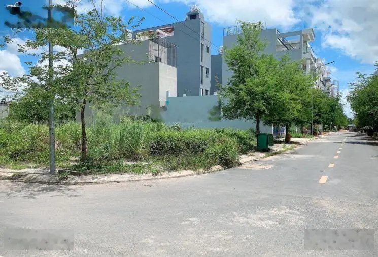 Bán gấp lô đất 120m2 khu phố Tân Phước, P Tân Bình, TP Dĩ An, Tỉnh Bình Dương