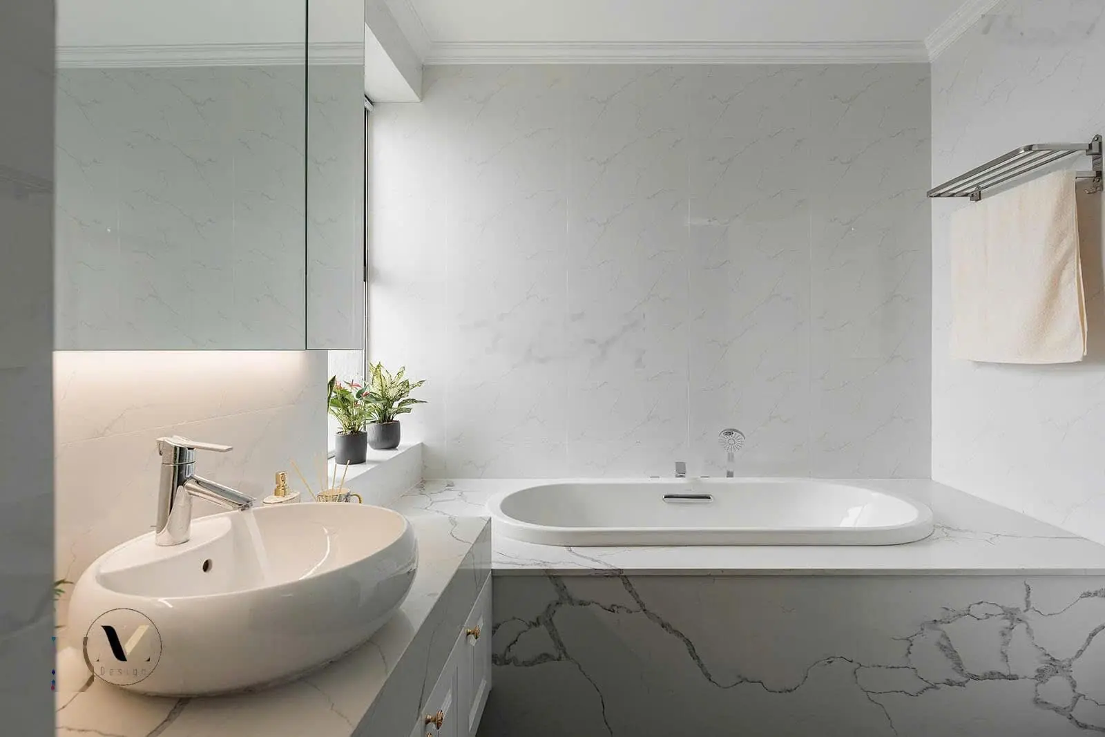Chính chủ bán CC 90 Nguyễn Tuân thiết kế 3 ngủ 2 vệ sinh, 97m2, căn góc rất đẹp, đầy đủ nội thất