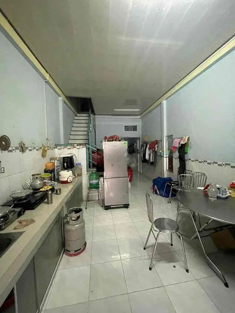 Đất Có Nhà Sẵn Mặt Tiền Chợ Phú Tân,47m2 , mặt trước chợ mặt sau sông