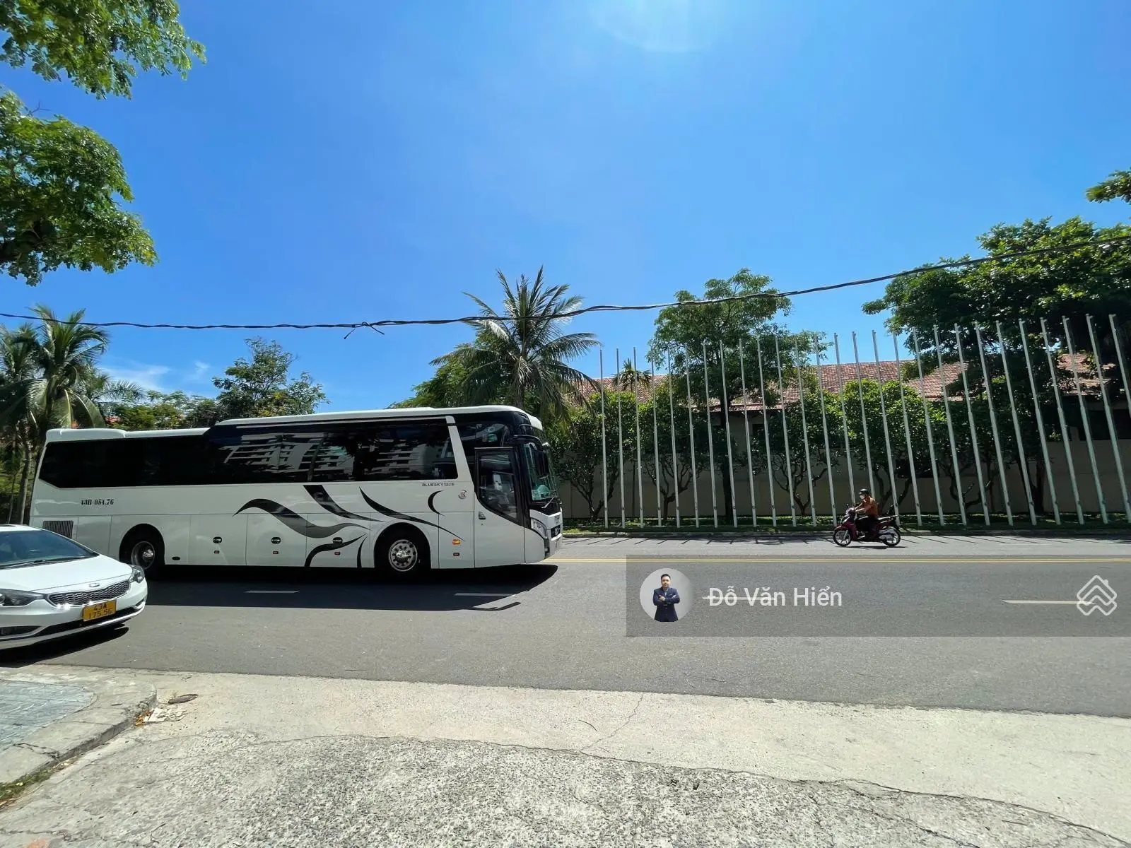 Bán 3 lô liền kề Đ. Võ Nguyên Giáp, được XD cao tầng, Giá chỉ 195 Tr/m2