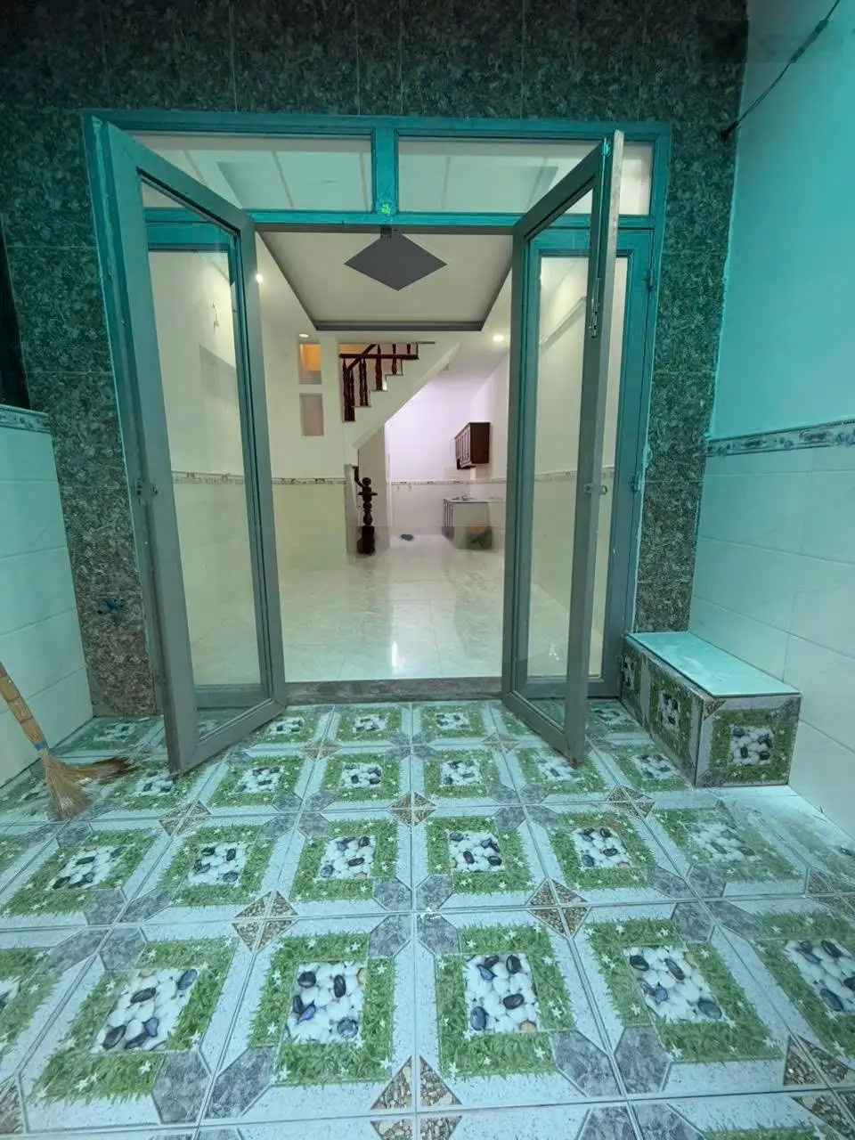 Nhà cần bán 820tr ngay chợ Mỹ Hạnh Nam chính chủ