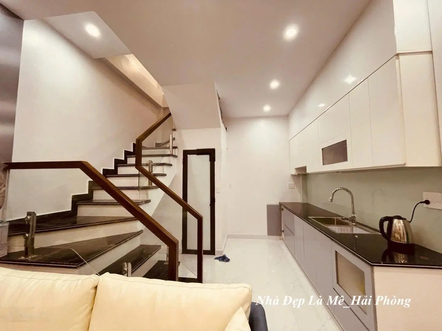 Nhà 3 tầng xây mới Miếu Hai Xã