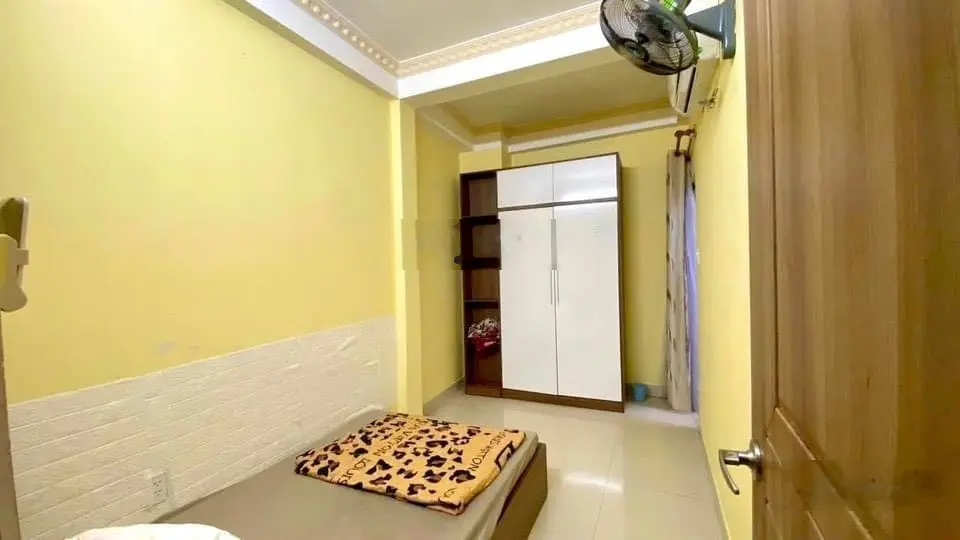 Nhà 3 tầng MT Thạch Lam - DT 95m2 - cách biển 100m