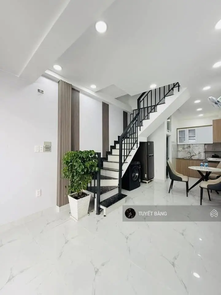 Chính chủ bán gấp nhà đường Tây Hòa,Phước Long A,quận 9..Giá chỉ nhỉn 3 tỷ.Cách cảng Phước Long 2km