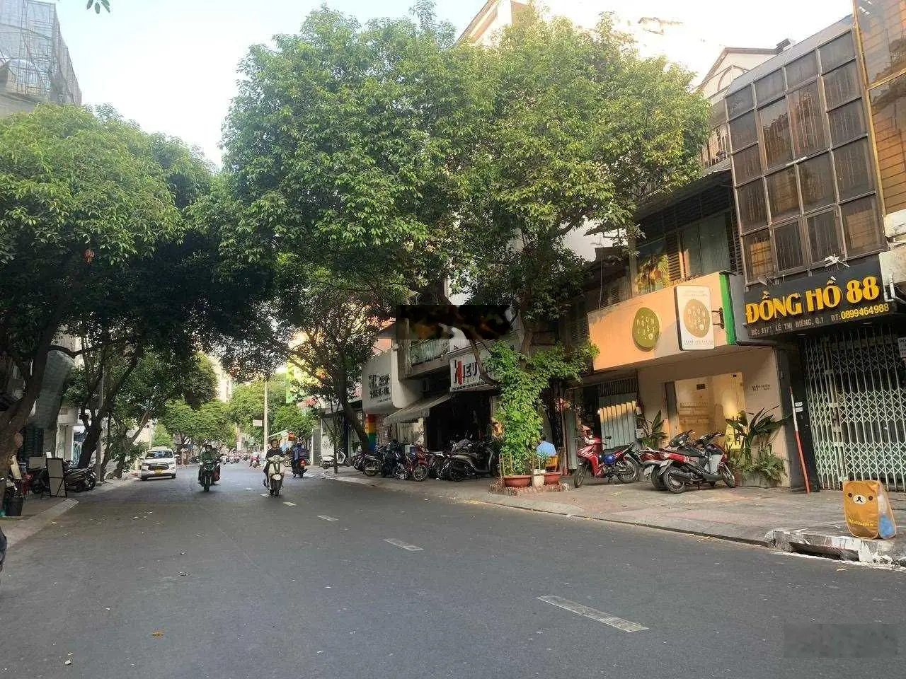 Bán nhà mặt tiền Lê Thị Riêng, phường Bến Thành, Q1. DT 4.6 x 15m. 4 tầng. Giá chỉ 26,8 tỷ