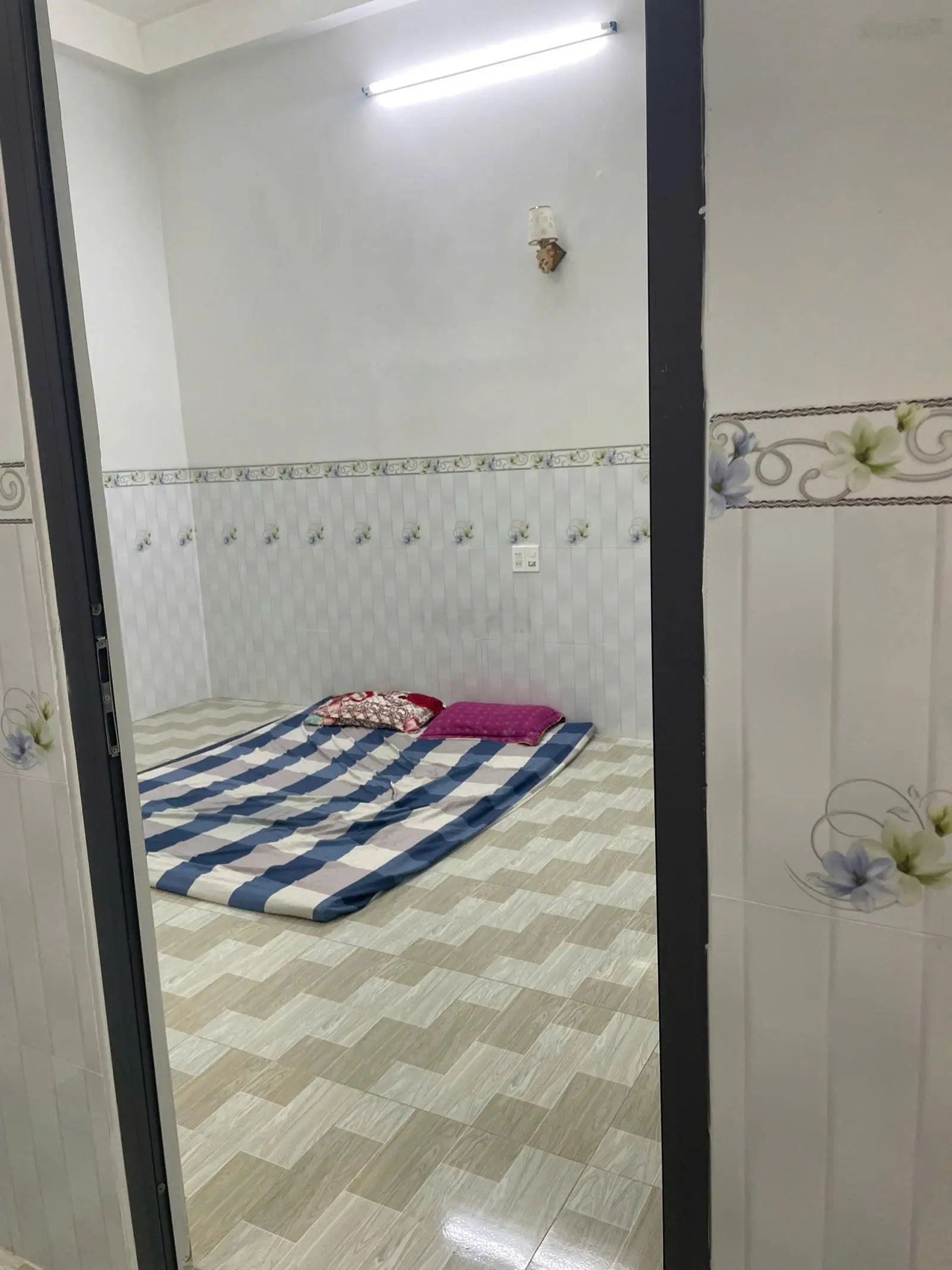 Nhà 3 tầng cách đường phạm văn đồng 25m, vĩnh hoà, nha trang - 89,5m2 ngang 5,25m - giá 6,5 tỷ