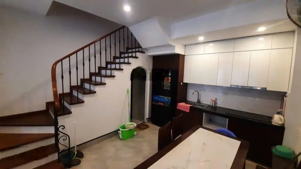 Lô góc - gara ô tô - kinh doanh - nhà đẹp 5 tầng Ngọc Thụy full nội thất