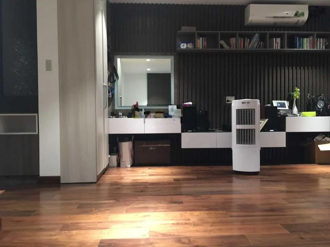 Háng hiếm! Bán gấp biệt thự mặt sông phường An Phú, Quận 2. DT: 15 x 20m, 3 tầng. Giá chỉ 39.5 tỷ