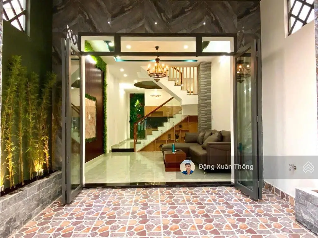Bán nhà 1 trệt 3 lầu Lò Lu, Quận 9. Diện tích sử dụng 145m2, 4 PN 4WC, sân thượng, giá 5,27 tỷ TL