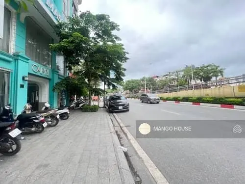 Chủ nhà gửi bán nhà mặt phố vip mặt tiền quyền lực vỉa hè đá bóng dòng tiền đỉnh cao