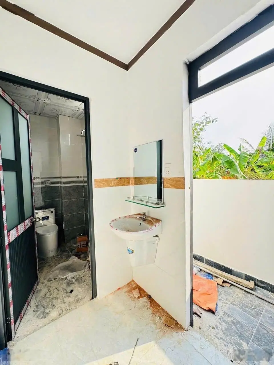 Cần tiền bán nhà giá rẻ với trả trước 699tr, sổ riêng thổ cư, gần BigC Dian Bình Dương