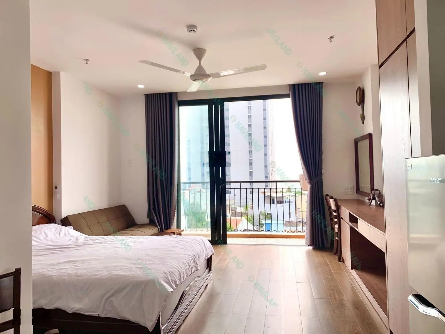 Bán toà căn hộ view biển Sơn Trà 7 tầng 1 tum, DT tốt 100tr/tháng - thiết kế hiện đại - đầy đủ PCCC