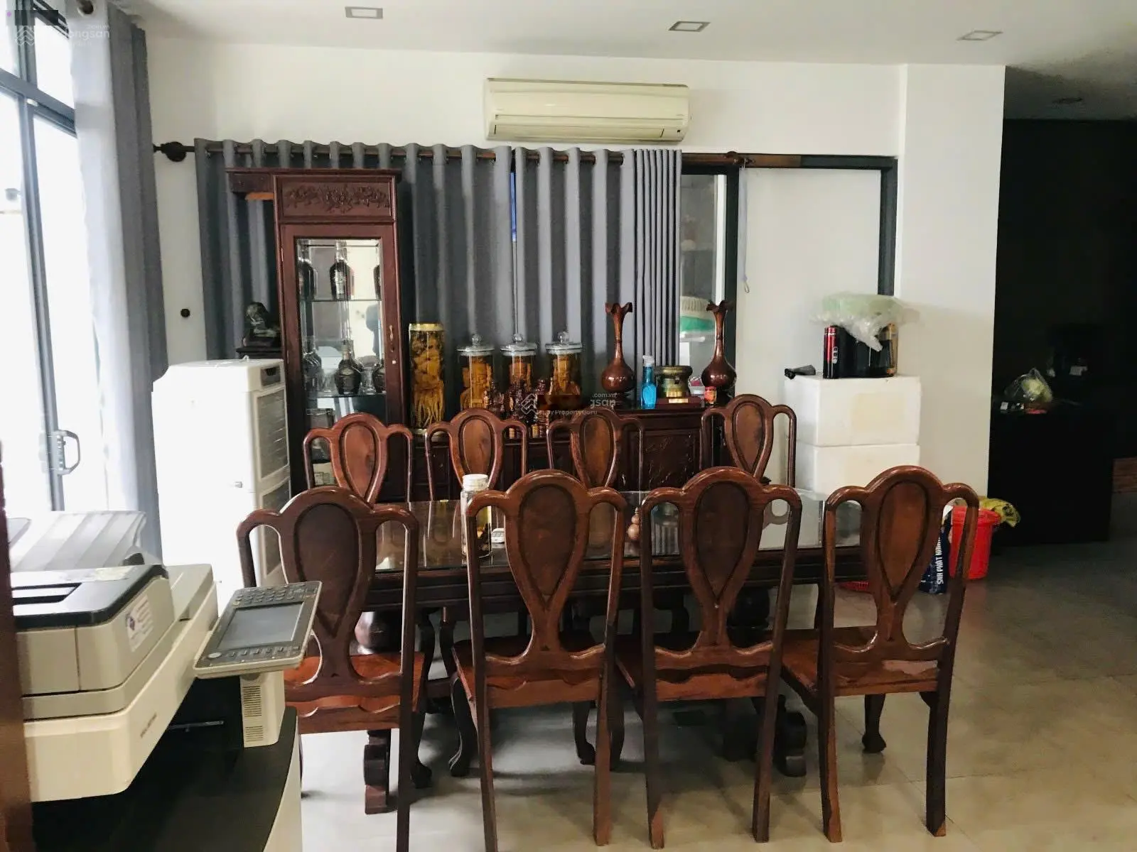 Bán nhà Biệt Thự - ngay UBND Quận 9 cũ - 230M2 - 4 Tầng - sát Xa Lộ Hà Nội - Ga Metro