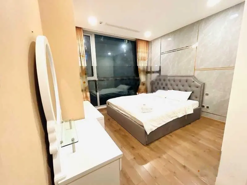 DỌN QUA SỐNG VỚI CON TRAI CẦN NHƯỢNG LẠI CHUNG CƯ