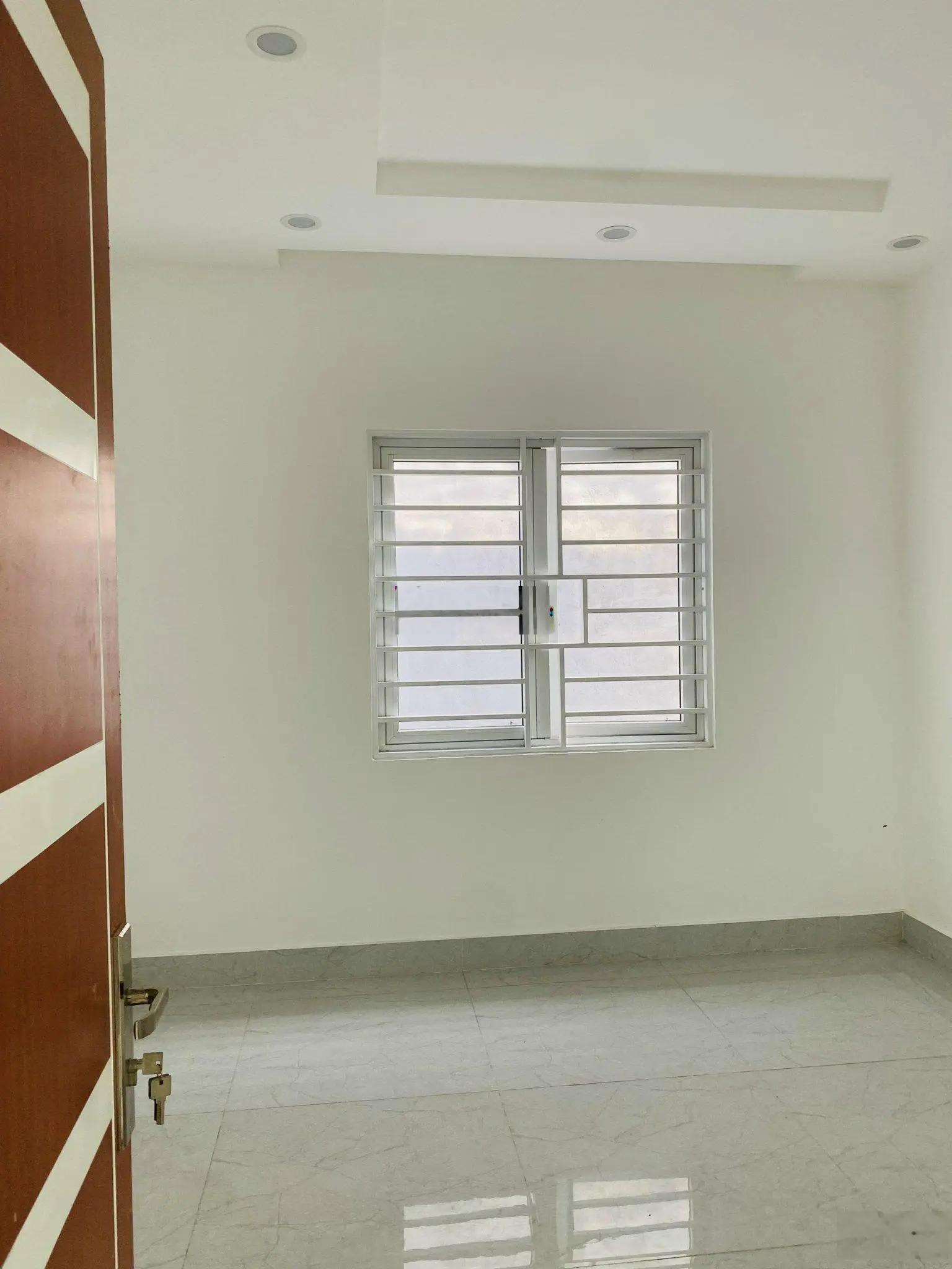 Nhà phố liền kề mới - tiện kinh doanh - Nhà 2 lầu trong khu dân cư Tam Hiệp, Lý Văn Sâm nối dài