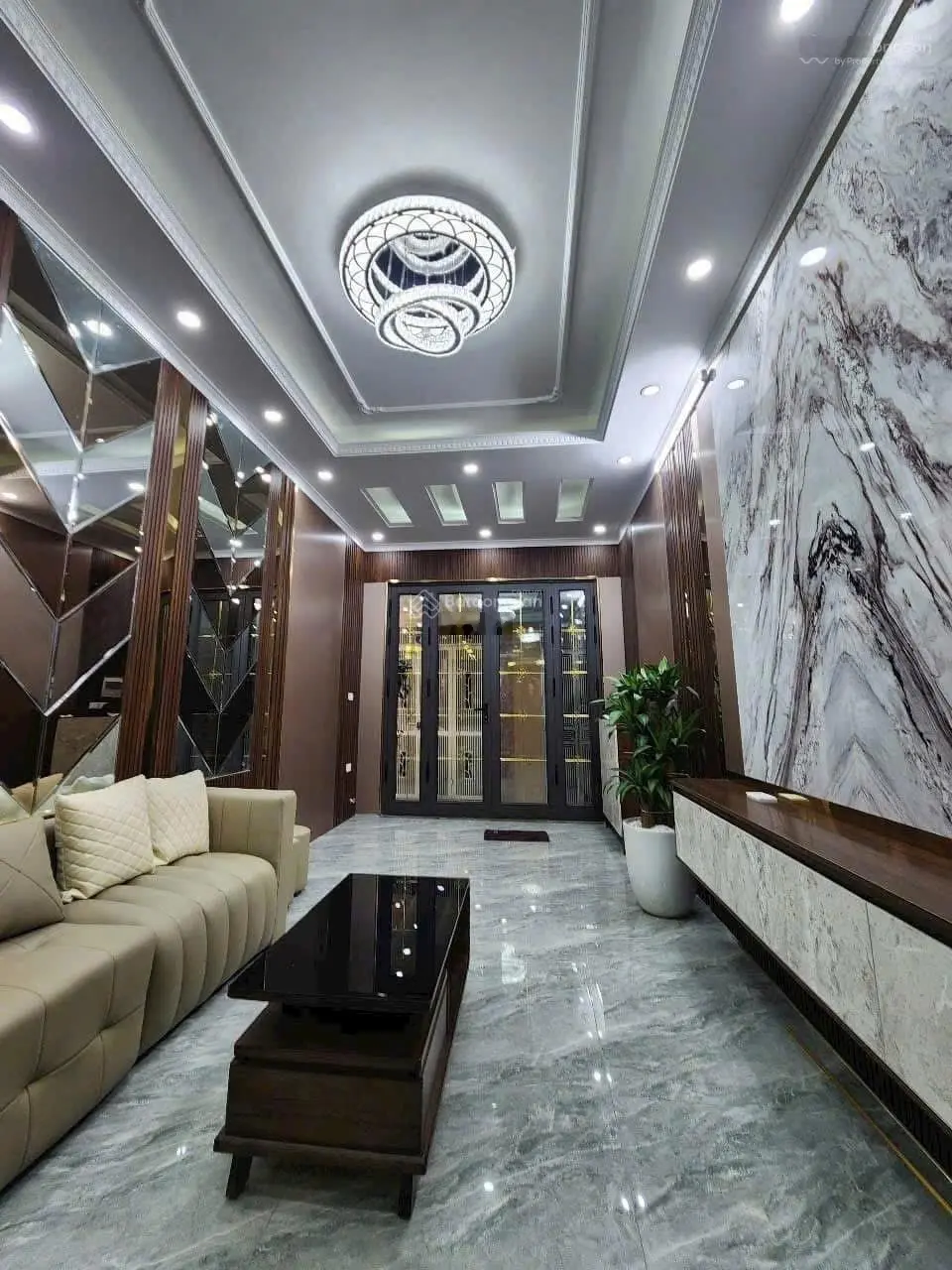 Bán nhà bạch mai, Thanh nhàn. Đt 40m x 6 tầng. Giá 10.3 tỷ