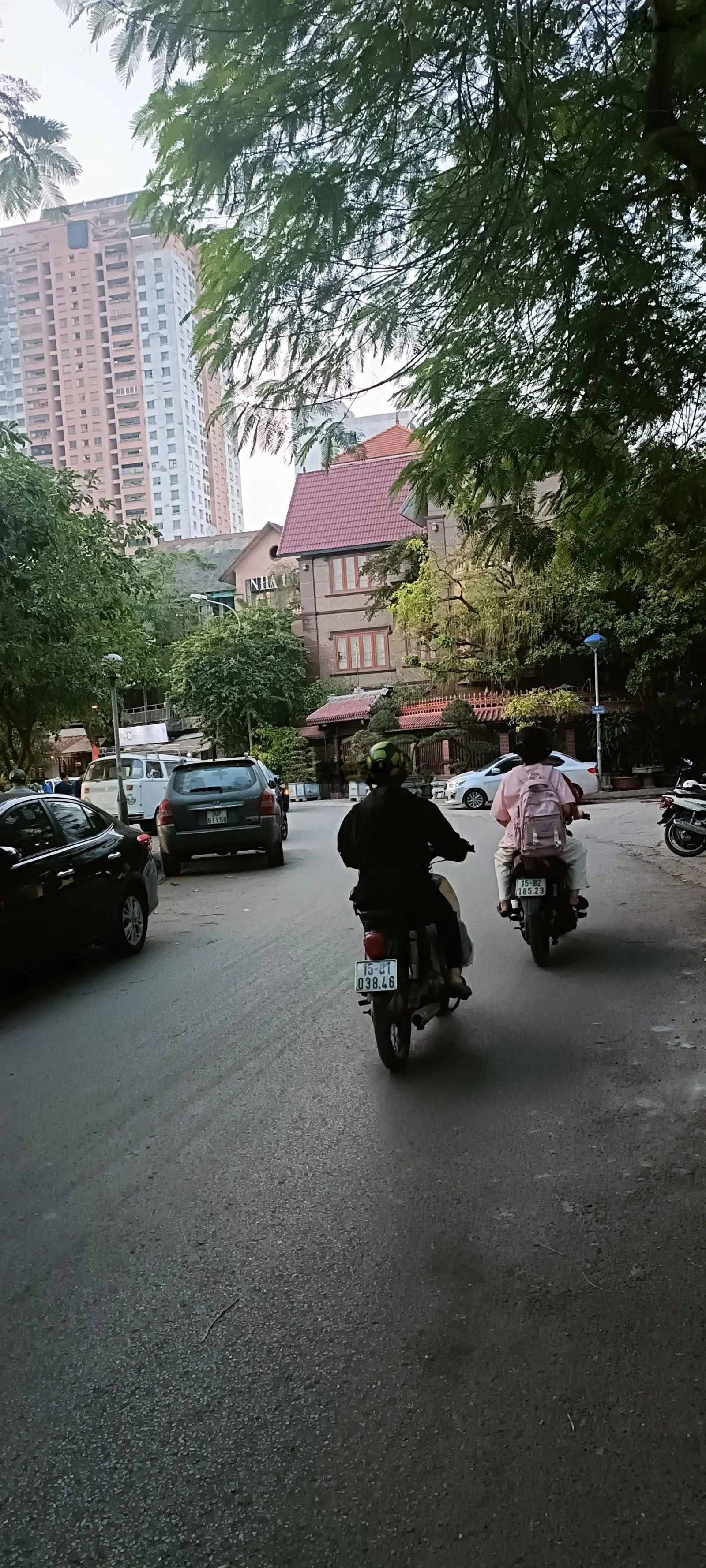 CCMN Văn Quán, Hà Đông Dt 51m2, 6 tầng thang máy, 12 p kk giá nhỉnh 10 tỷ, gần ô tô