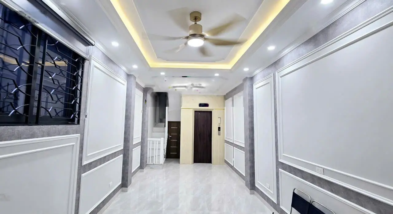 Bán gấp nhà hoàng mai lương khánh thiện dt40m x6t mt3,5m giá 10,2 tỷ lh;0986 943 ***