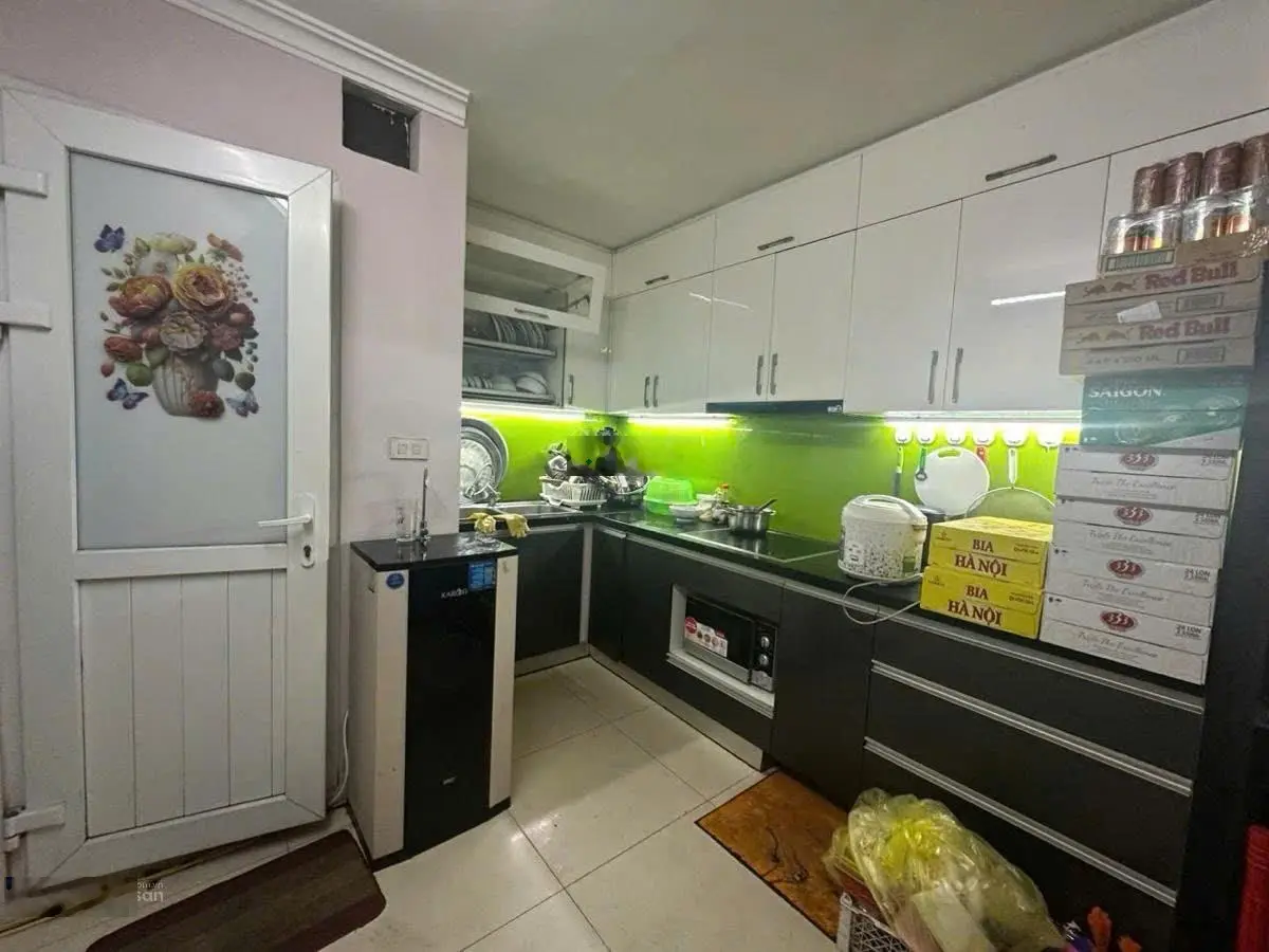 Bán nhà phố Nguyễn Trãi - ô tô tránh - lô góc- kinh doanh - 50m2 - 12,x tỷ