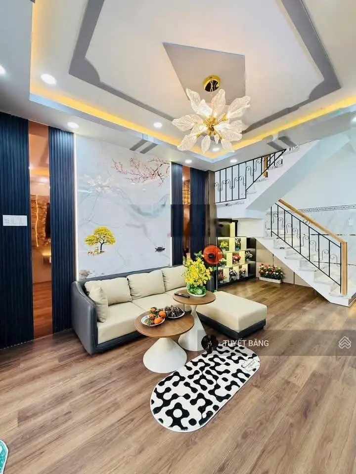 Cần tiền xoay vốn nhà ngay Lã Xuân Oai,Tăng Nhơn Phú A,quận 9.Giá chỉ 2 tỷ 9 .Sau Saigon Villa hill