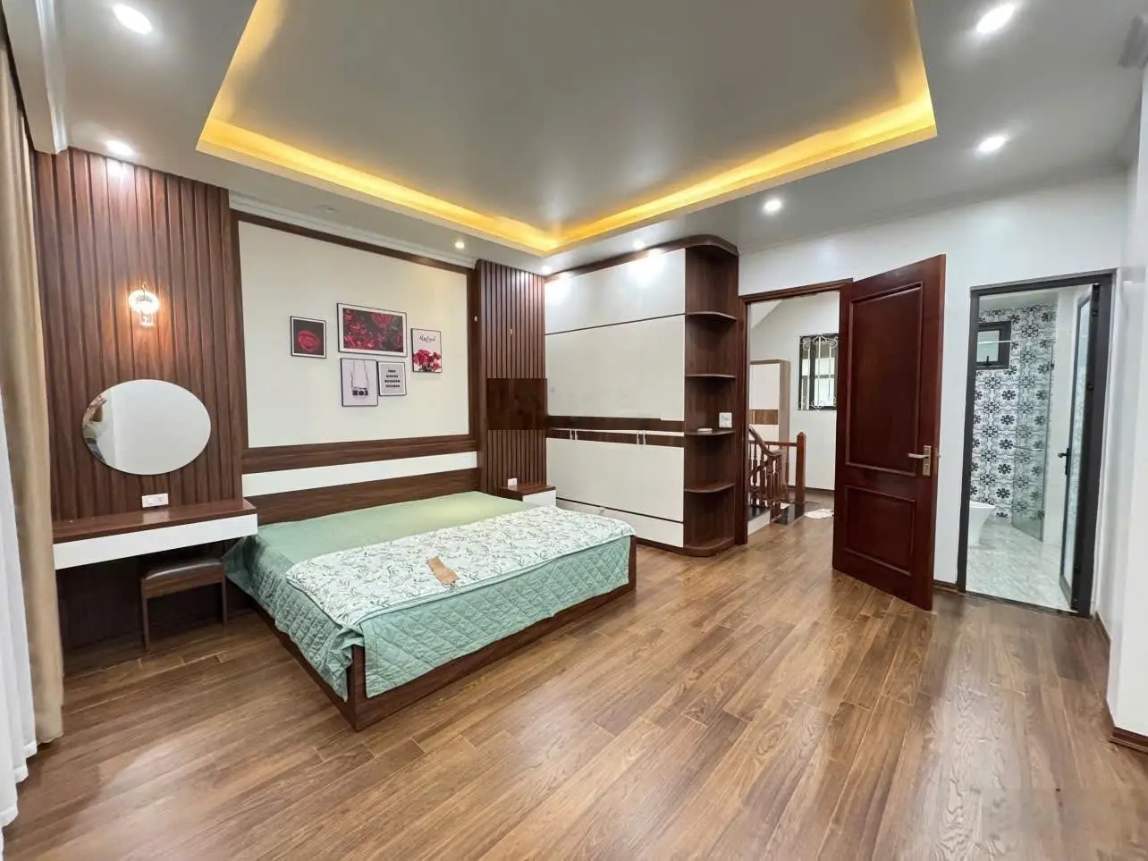 Dịch Vụ Cửa Phủ, La Khê, Hà Đông 50m 7T. Thang máy, Vỉa hè, ô tô, KD. Chỉ hơn 17 tỷ.