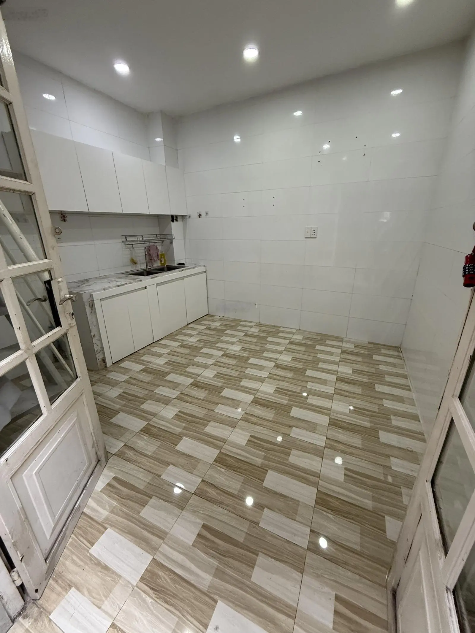 Nhà 1 lầu vào ở liền hưng phú sổ hồng hiện hữu giá 1.750 tỷ