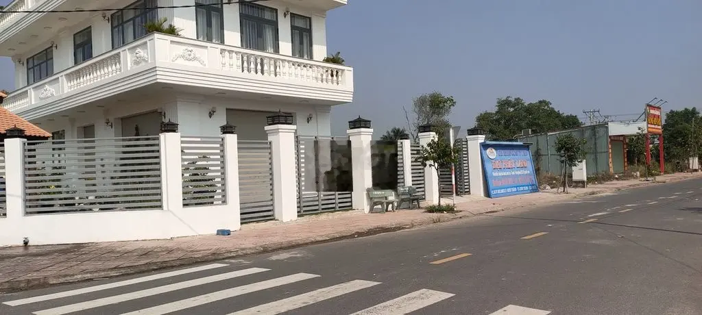 Tôi chính chủ cần bán lô đất sổ riêng thổ cư 100% ngay chợ trừ văn thố