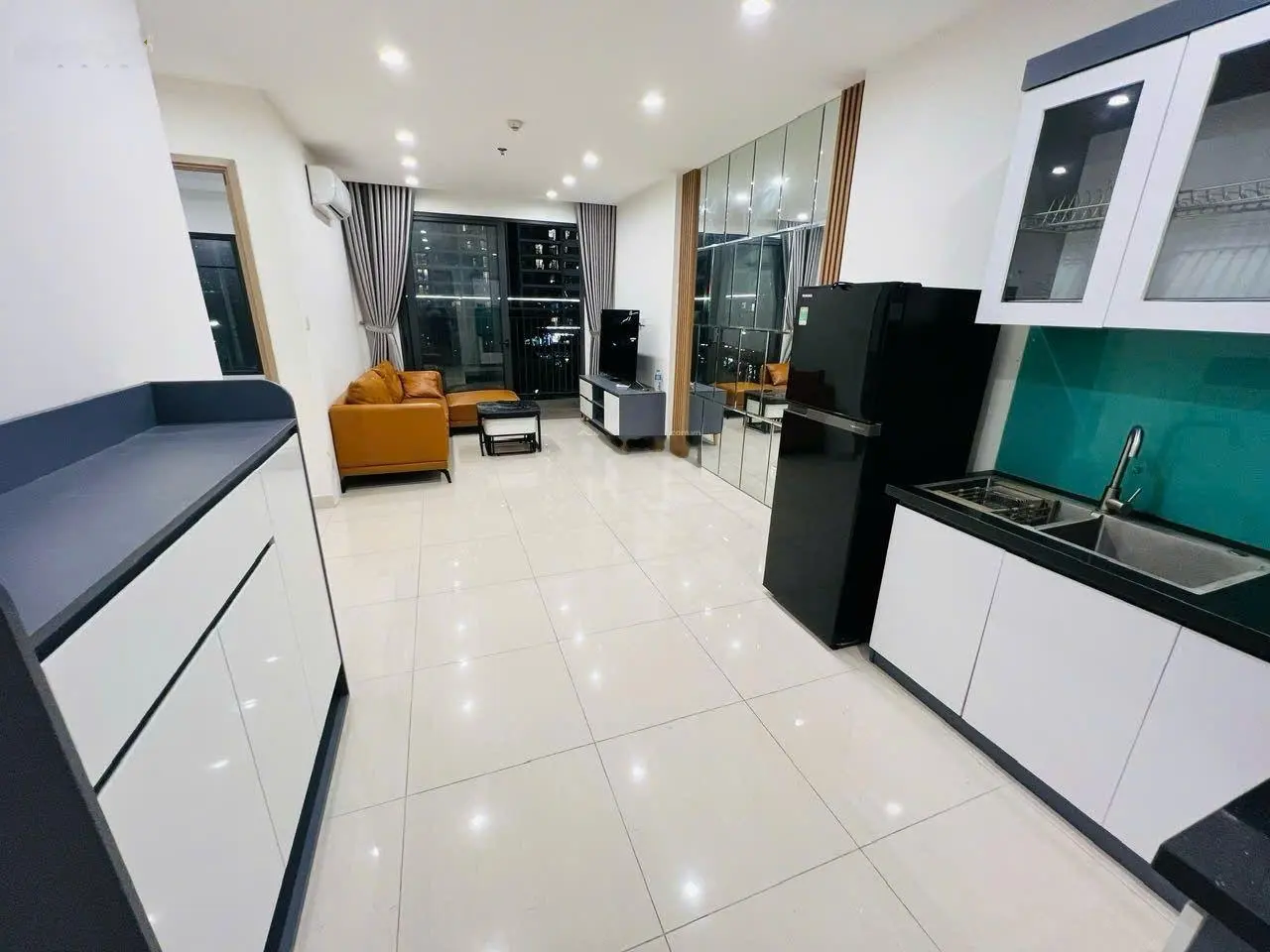 Bán căn 2PN S1 view nội khu 3tỷ4 full nội thất LH 0786 598 ***