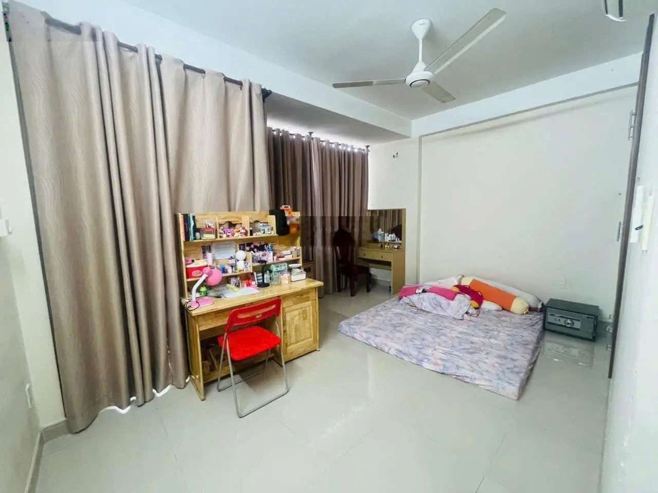 Giảm 500 triệu còn 8,8tỷ bán nhà 4T hẻm xe tải KDMB đường Huỳnh Tấn Phát, phường Tân Phú ,Quận 7