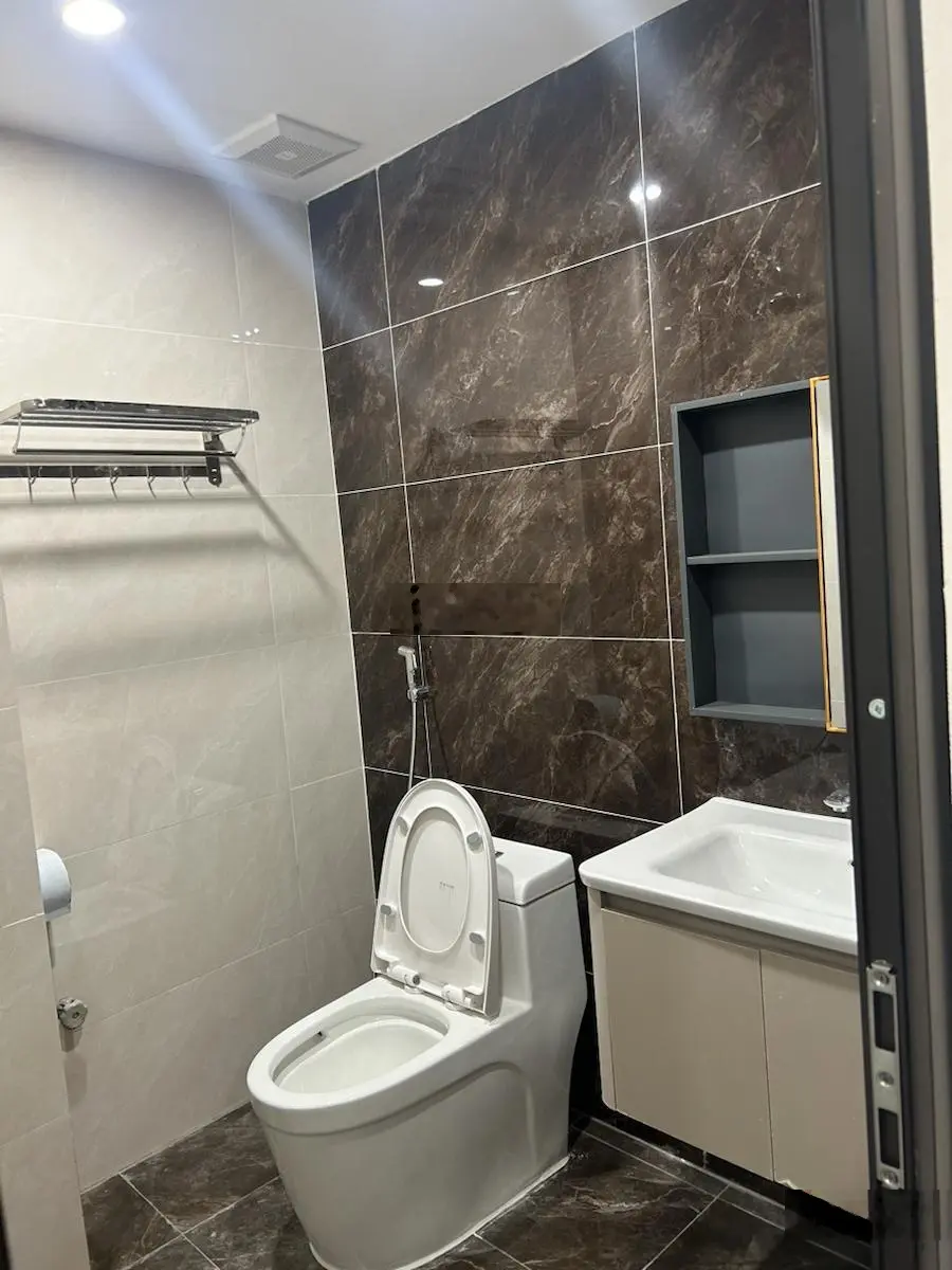 Bán nhà vĩnh hưng - ô tô đỗ cửa - vị trí trung tâm - kinh doanh đỉnh cao - lô góc rộng thoáng