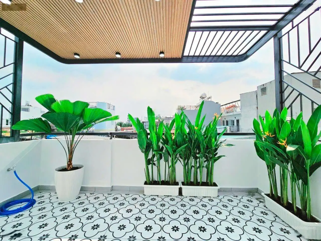 Nhà đẹp bình tân - full nội thất - 3 tầng - ngang 4,2m - giá bán 5,6 tỷ - ngay chợ gò xoài