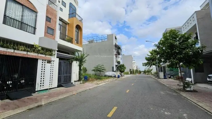 Siêu phẩm duy nhất tại khu dân cư Bái Tử Long, Bình Trưng Đông Q2 - giá thỏa thuận, 80m2