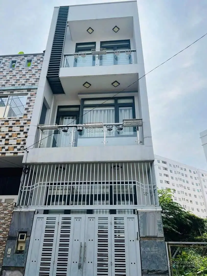 1 Căn duy nhất ngay đường số 12, P. Trường Thọ. HXH 5m, nhà 1 trệt 2lầu có 3PN 3WC + khách + bếp