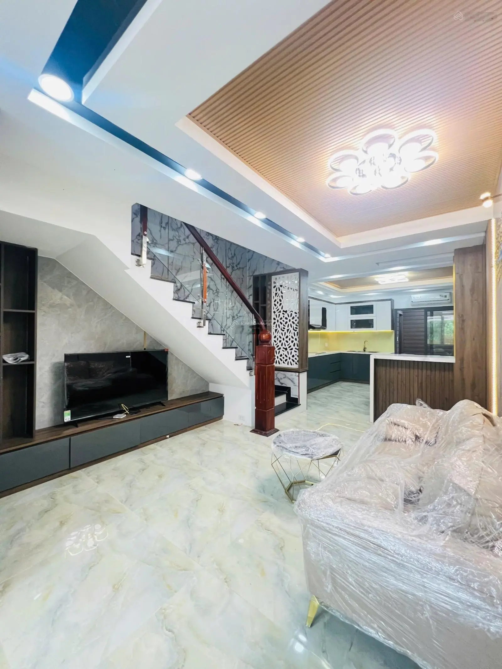 MT đường 20m Huỳnh Thị Đồng, 12,5tỷ, 68,3m2, giá tốt, view đẹp có thang máy