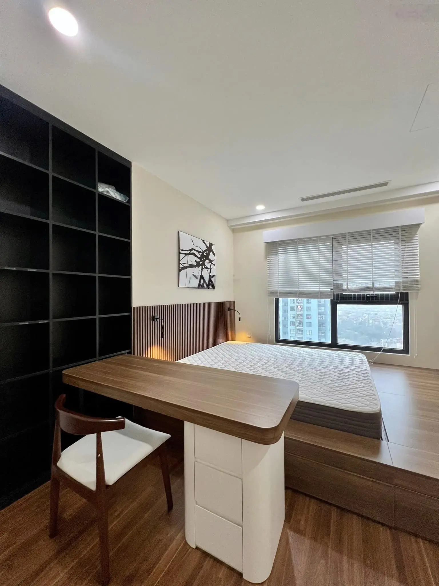 Hiếm có khó tìm, 2 ngủ tầng trung, hướng thoáng mát, hot nhất khu vực Cầu Giấy, Xuân Thủy