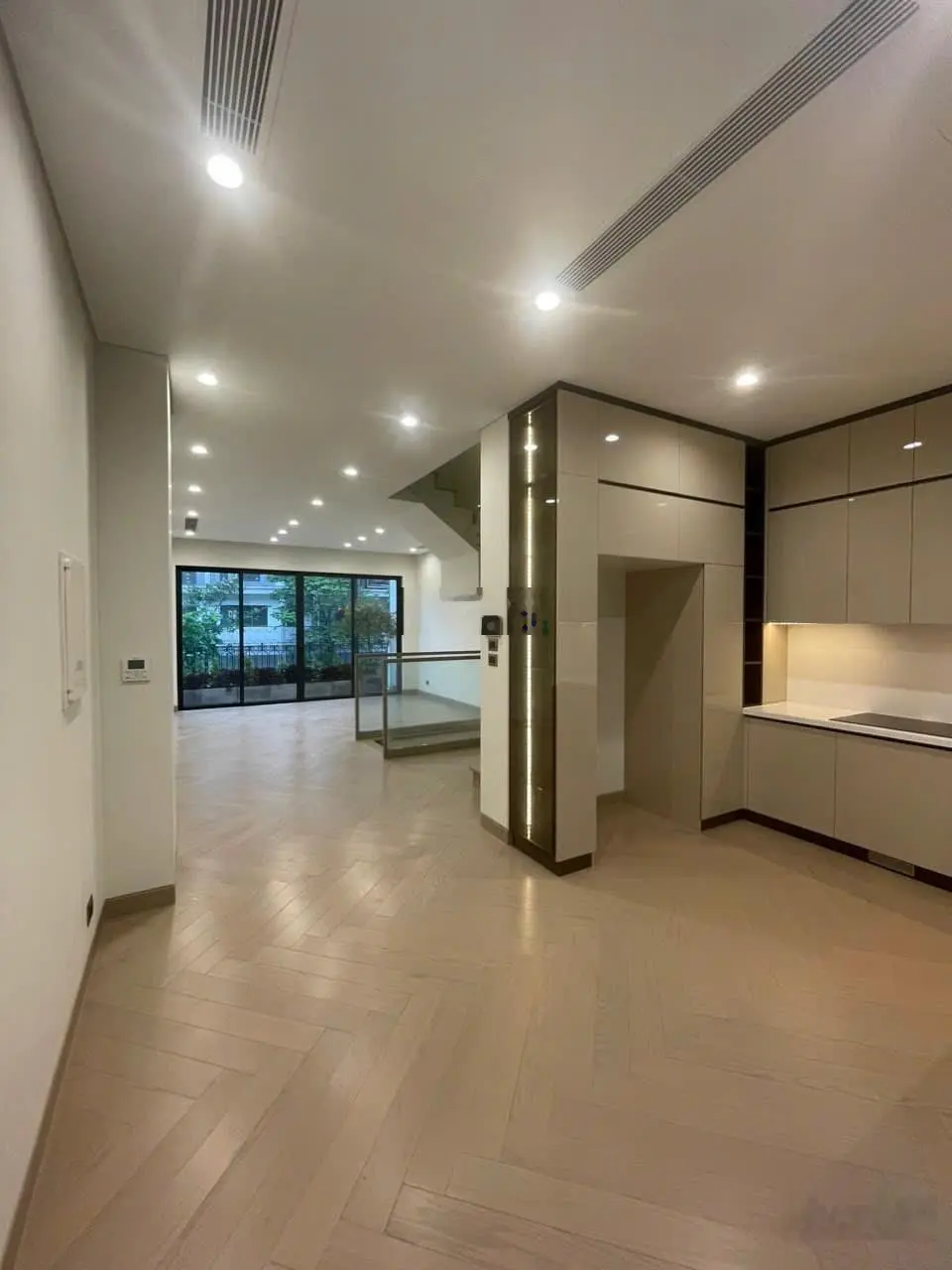 Chính chủ chuyển sang Ciputra cần bán căn LK 75m2 hướng Đông Nam, view công viên, 24,5 tỷ