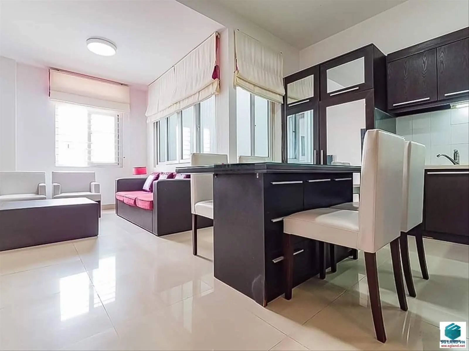 Hàng cực hiếm! Bán Tòa Căn Hộ Dịch Vụ Cao Cấp, 6 tầng tại khu vực đất vàng cho khách lưu trú!