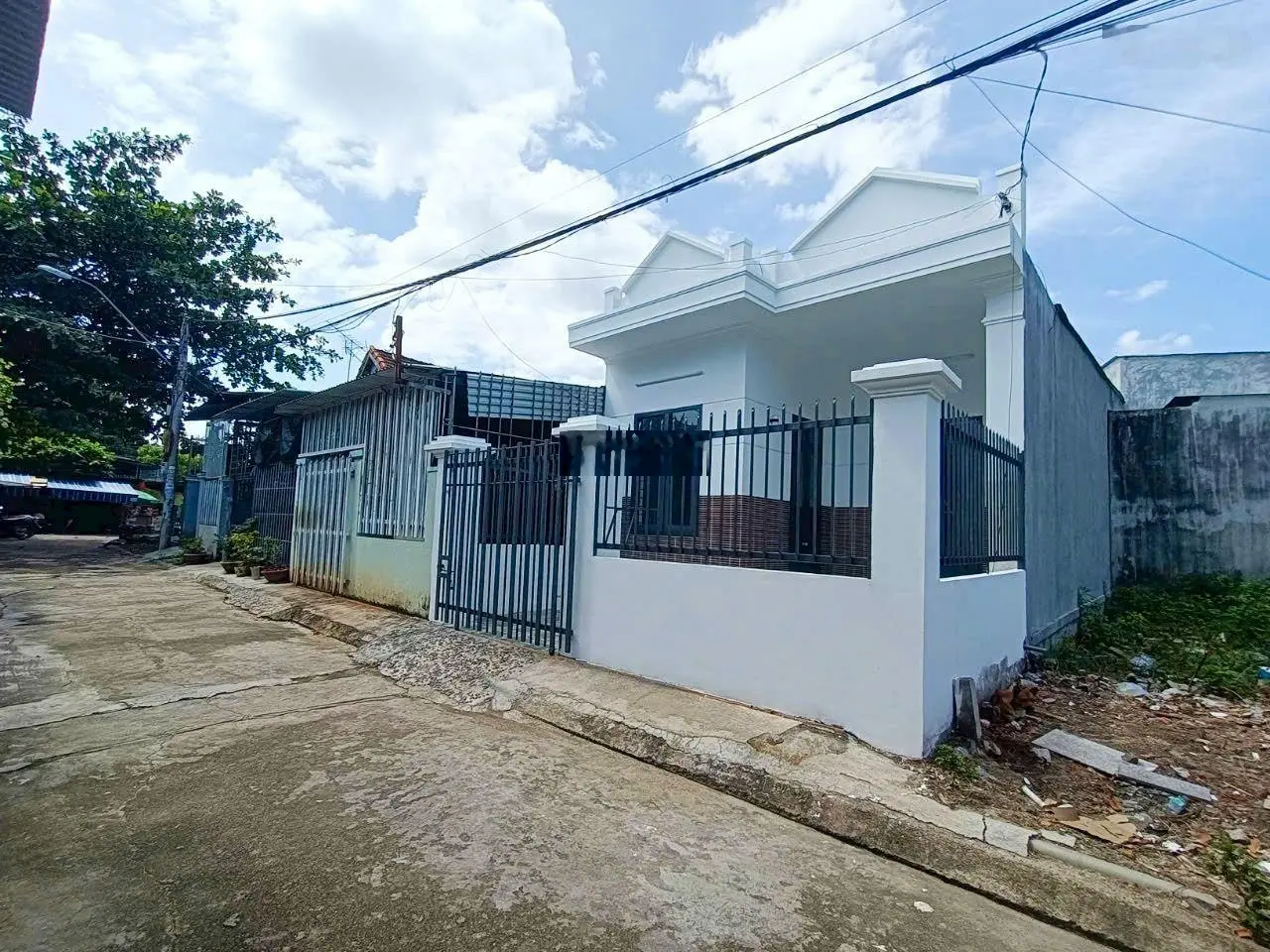 Bán nhà Thị Trấn Diên Khánh đường ô tô 4m liên thông,sát Hương Lộ 45