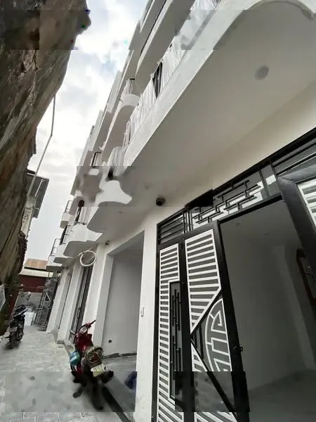 Lô góc, ô tô đỗ cửa nhà mới (4 tầng - 35m2) rẻ nhất HN. Phụng Châu Chương Mỹ. Giá chỉ 1.95 tỷ