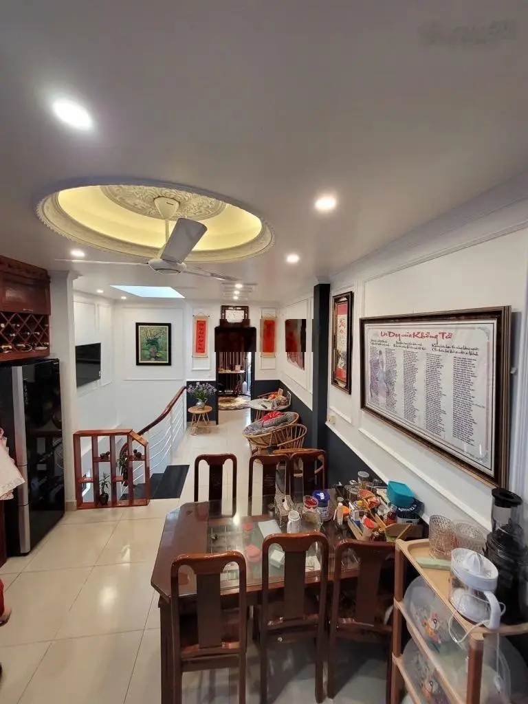 Bán nhà riêng đường Phố Trạm 7 tỷ vnd 42m2 3PN 4PT tại Long Biên
