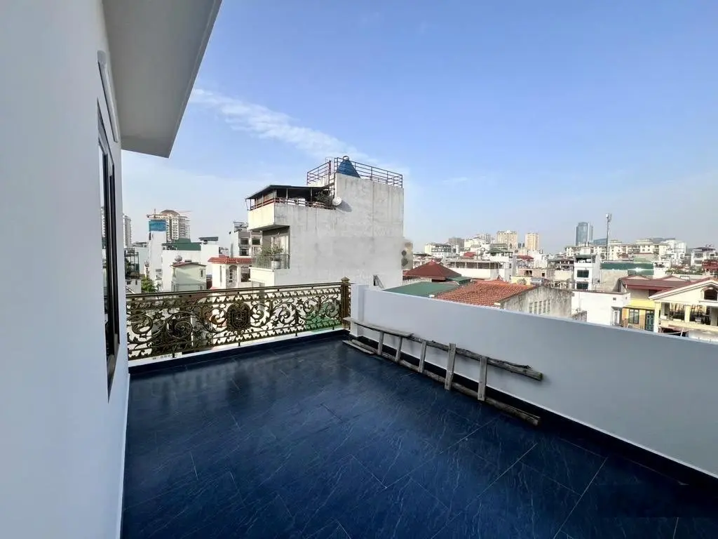 Bán gấp nhà Lạc Long Quân - Tây Hồ sát phố đi bộ Trịnh Công Sơn giá hơn 11tỷ
