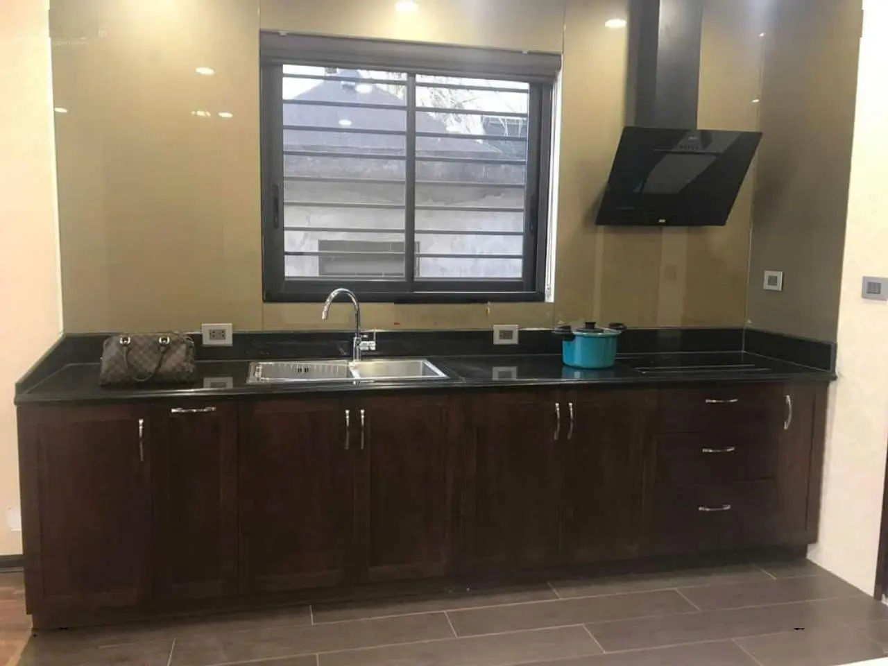 Mặt phố. Tây Hồ, Vũ Miên 80m2 x6 T MT 6,5m giá bán 66,8 tỷ
